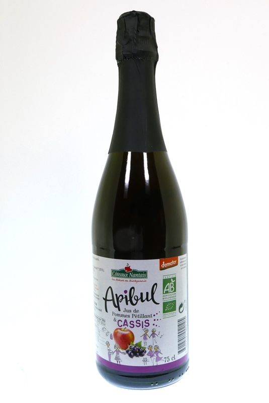 Jablko černý rybíz šumivý nápoj 750ml